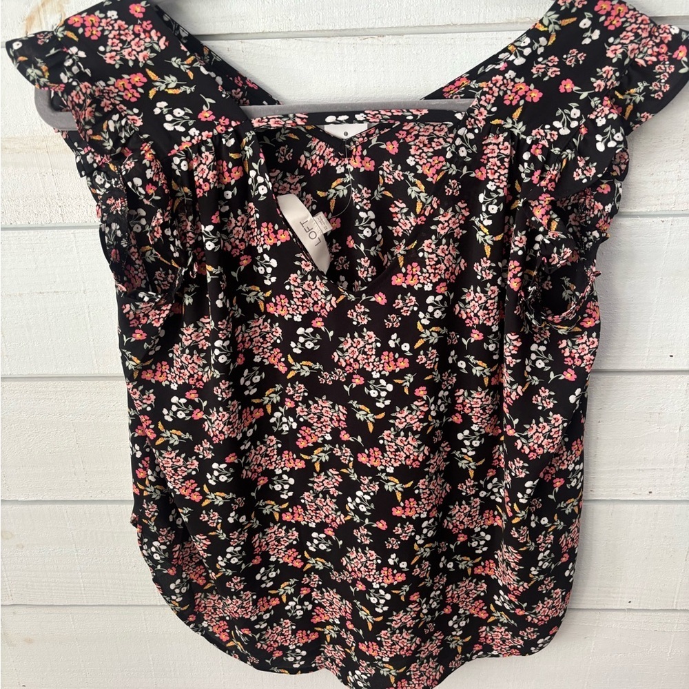 LOFT NWT Floral Black Top with Flutter sleeves . - Picture 2 of 11